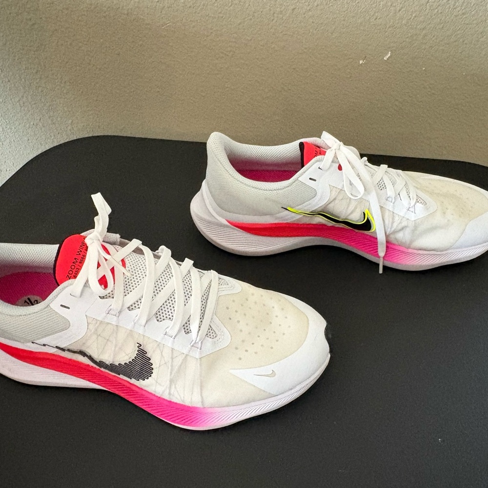 Nike White and Pink Sneakers Lightweight Breathable Design